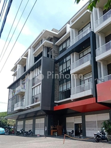 Disewakan Ruko PUSAT KOTA 4 Lt Ready 2 Unit Gandeng Parkir Luas di Ngagel Surabaya | Pinhome