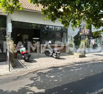 Sewa Rumah Semi Villa Minimalis Hadap Barat 3 Kamar Teuku Umar Rumah