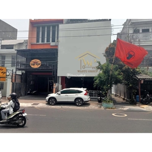 Dijual Ruko 3 Lantai Atap Cor Dak Lokasi Strategis - Yogyakarta