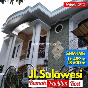 Dijual Rumah 2 Lantai Kost 10 Kamar dan Paviliun SHM LT 489 m - Sleman Yogyakarta