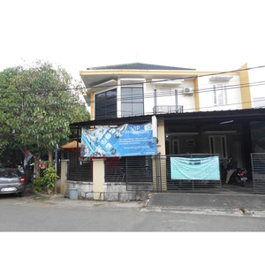 Dijual Rumah 2 Lantai LT140 LB264 SHM, Hoek, SHM, di Villa Inti Persada, Pamulang - Jakarta Barat