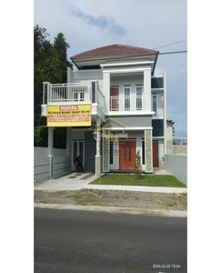 Dijual Rumah 2 Lantai Siap Huni Dekat Alun-alun - Klaten Jawa Tengah