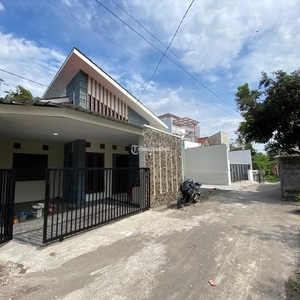 Dijual Rumah Baru Siap Huni Lokasi Jalan Kaliurang Km 10 - Sleman Yogyakarta