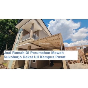 Dijual Rumah Di Perumahan Mewah Dekat UII Kampus Pusat LT121 LB114 - Sleman Yogyakarta