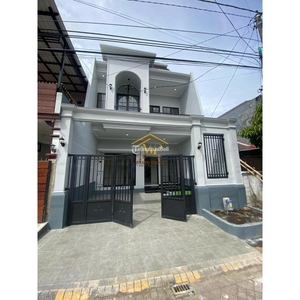 Jual Rumah Baru 2 Lantai Tipe 150/119 Dekat Ke Plaza Araya – Malang Jawa Timur