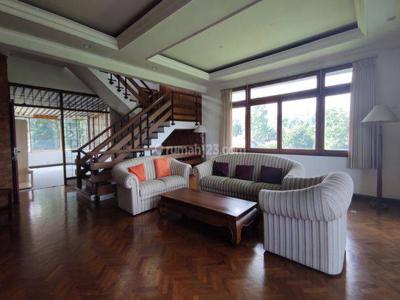 Disewakan Rumah di Sayap Setiabudi Full furnished