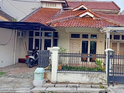 Dijual Dijual Rumah 2 Lantai di Puri Flamboyan Rempoa TangSel