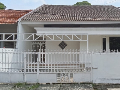 Dijual Rumah 2 Lantai, Siap Huni Lokasi Strategis di Bintaro