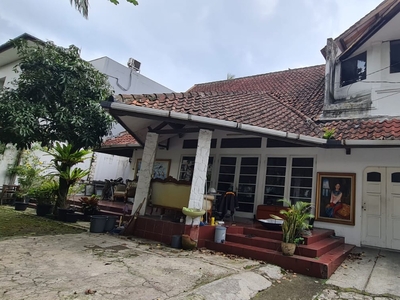 Dijual Rumah Lux Semi Furnished Sayap Dago Bandung Utara