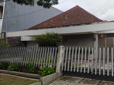 Dijual Rumah Terawat di Sayap Riau Bandung Kota