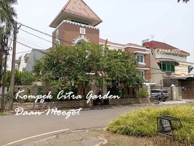 Rumah Mewah Model Klasik Di Komplek Citra Garden 3 Cengkareng Jakarta