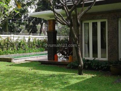 Cozy Home With Big Garden In Kemang