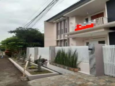 Di jual rumah bangunan bagus lokasi Rajamantri Turangga