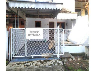 Disewakan segera rumah lebar 6 cluster tusuk sate harga miring di kelapa gading permai jakut