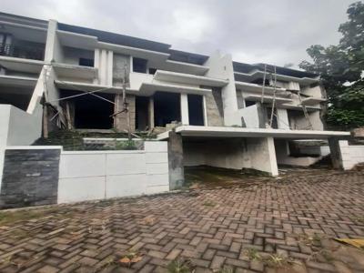 Rumah Baru 3 Lantai Proses Bangun di Area Simpang Sulfat Selatan