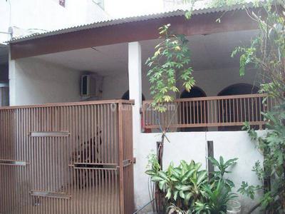 Rumah di Rungkut Permai Surabaya, Lokasi dekat Superindo, Pasar, dan dekat Kampus Ubaya Tenggilis