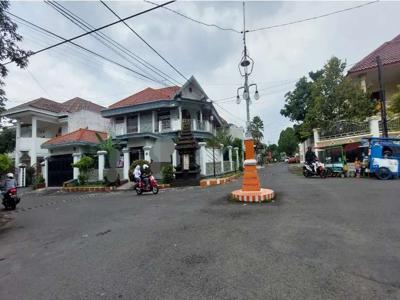 Rumah + kos luas 560 lokasi sangat strategis dekat jl raya suhat