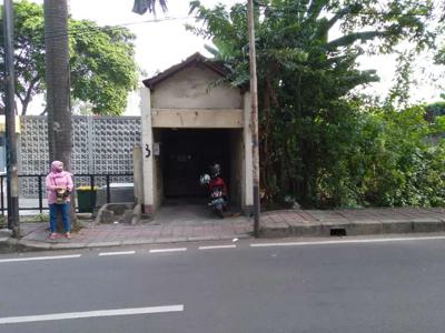 Rumah lama ada kostnya di pinggir jalan raya duren sawit