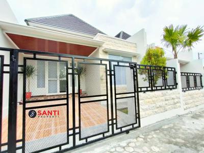 Rumah Mewah Tropis di Jalan Damai Jakal KM 8 dekat UGM, UII, Hyatt