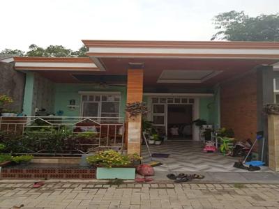 Over kridit rumah modern minimalis dkt curug dan citra raya Tangerang