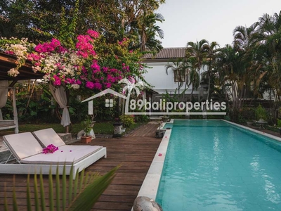 4-bedroom villa nestled on 1100 sqm of prime land - Berawa Canggu Bali