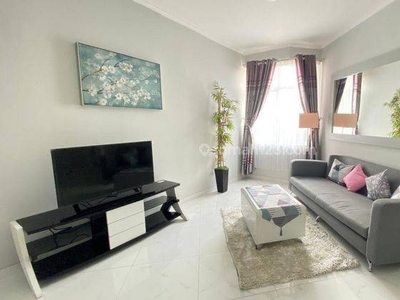 Apartemen Crown Court Type 3br 79 M2 Tower 1 Fully Furnished