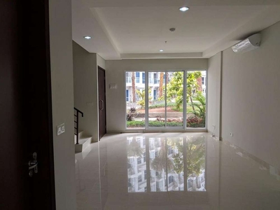Apartemen Puri Mansion Jakarta Barat - Town House 4BR+1 Semi Furnished