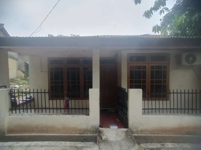 Dijual Rumah di Komplek Setneg (Sekretariat Negara) - Kota Tangerang