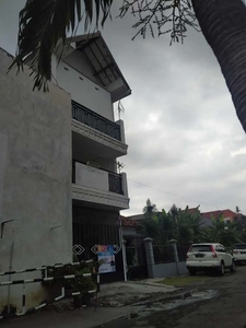 Dijual rumah kos SHM 10 kamar di Semolowaru Utara Surabaya dekat UNTAG