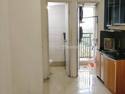 Disewakan Apartemen Bassura City 2 Bedroom Kosongan + Kitchen Set