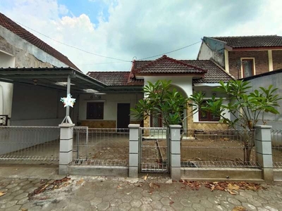 Disewakan rumah cantik di condongcatur