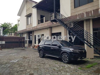 Disewakan Rumah Supriyadi, Dekat Gerbang Tol Gayamsari, Majapahit, 500m2, Semarang