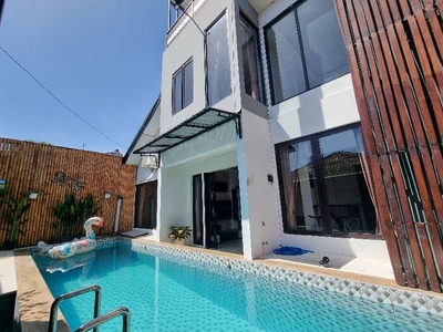 For quick sale 3 bedroom villa fully furnished in Seminyak area