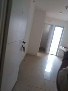 Jual 2BR Unfurnushed Apartemen Bassura City,lt. 25