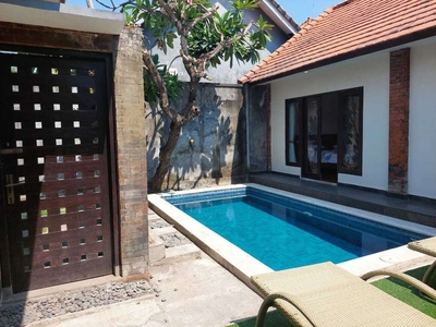 Murah rent villa private pool montly furnish pusat gatsu tengah jl6mtr