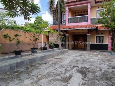 Rumah 2 Lantai Area Furnished Dekat Pakuwon Mall Dan Dekat Ugm