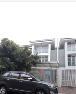 Rumah 2.5 lantai di Citra Garden 6, Jakarta Barat