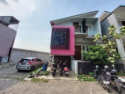 Rumah 3 Lantai JAKTIM Setu komplek setoe village