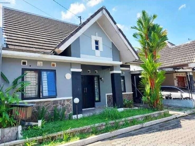 Rumah dalam Perum dekat Kampus UTY, RSA UGM