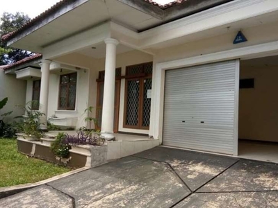 Rumah Dijual di Jalan Bungur Kemang Luas 900m