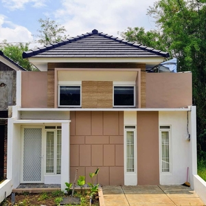 Rumah villa modern siap huni kota batu