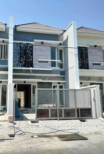 Rumah Wisma Mukti Surabaya Timur Hadap Selatan