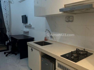 Apartemen sky house bsd studio semi furnished bagus