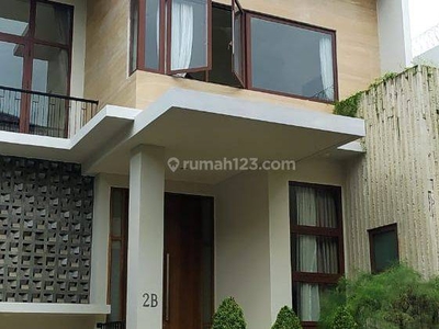 Big House With 2 Storey And 4+1 Bedrooms At Kemang Area, 14 Minutes Drive To Mrt Haji Nawi