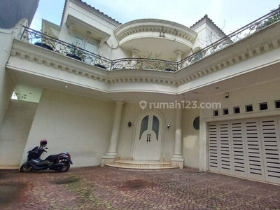 Very Nice And Beautiful House In D Heart Of Jakarta Selatan di Kemang, Kemang