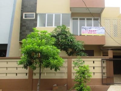 Dijual Brand new House for sale in rawamangun