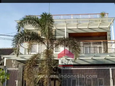 BU Dijual Rumah 3 Lantai di Telukjambe Karawang