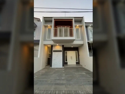 DIJUAL CEPAT RUMAH DENGAN ROOFTOP DI SUHAT DEKAT UB KOTA MALANG