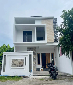 Dijual Rumah 2 Lantai Strategis di Semarang Kota