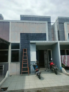 Dijual rumah di perumahan Flamboyan Paradise Indah